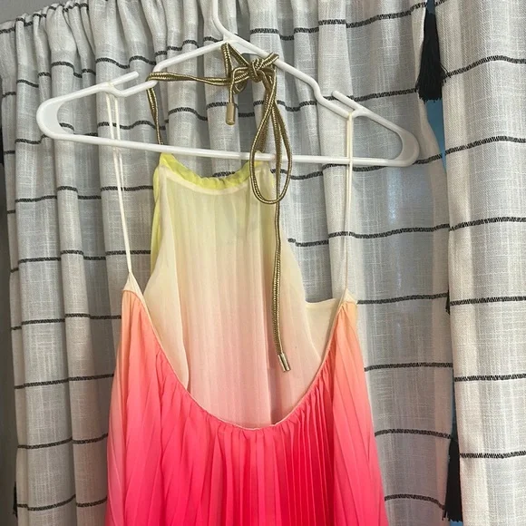 Gradient Halter Maxi Dress - Picture 5 of 6